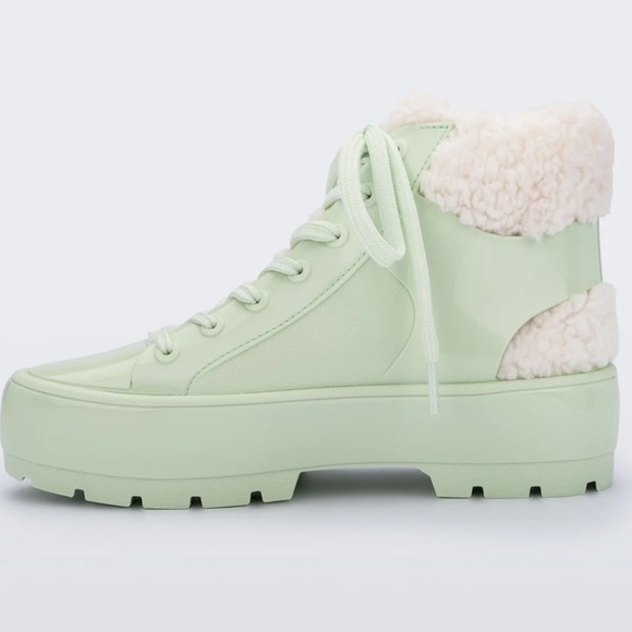 WOMENS 6 MELISSA SHOES FLUFFY SNEAKER – BOOT in GREEN (VERDE HORTELA) NWT - Picture 2 of 13